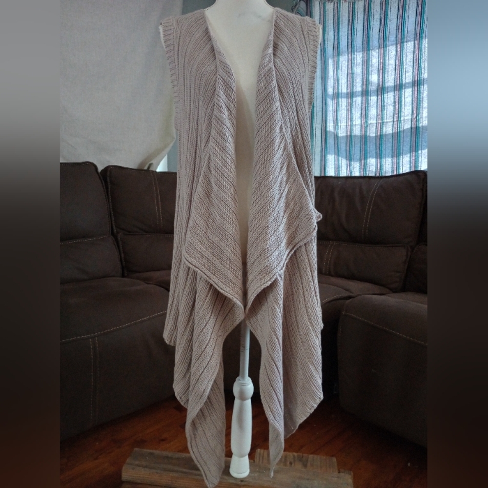 Design History sleeveless cardigan